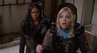 Scary Movie 4 (2006),Anna Faris,Regina Hall